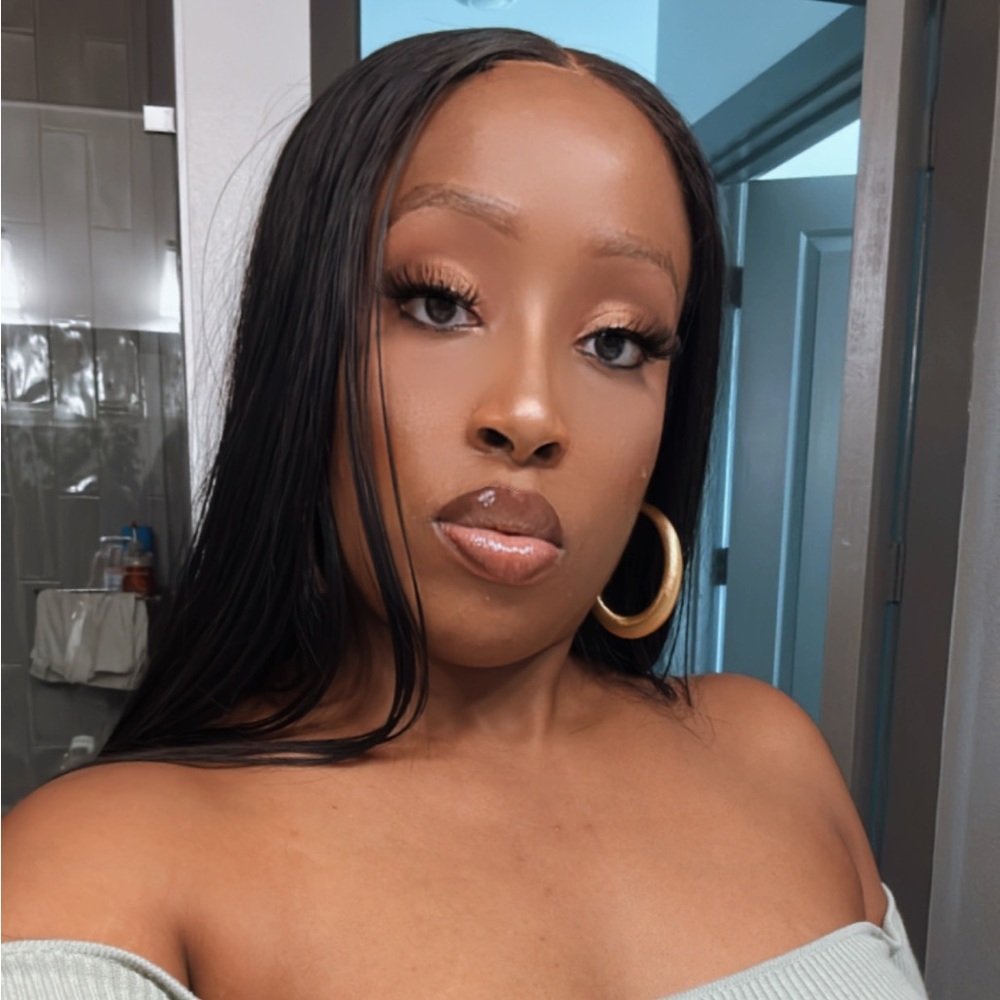 Meet your Posher, Ngozi